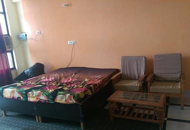 Ranjan Houseno-[House no.-16], Noida 2
